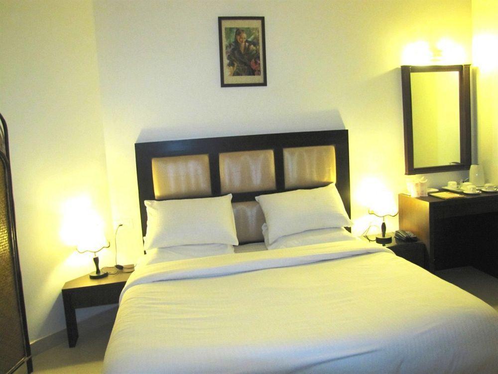 Hotel Prems Paradise อัมริตสา ภายนอก รูปภาพ