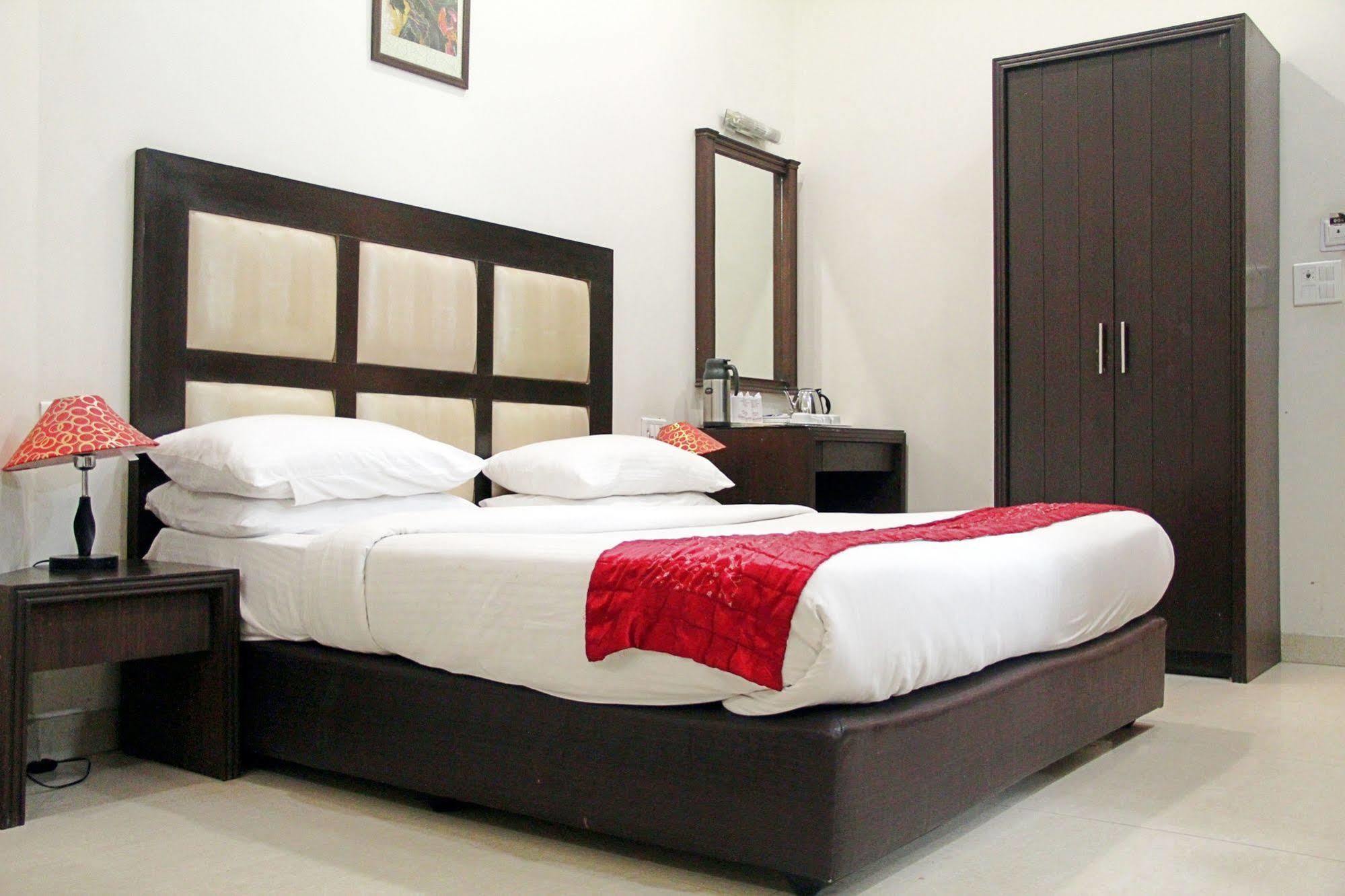 Hotel Prems Paradise อัมริตสา ภายนอก รูปภาพ