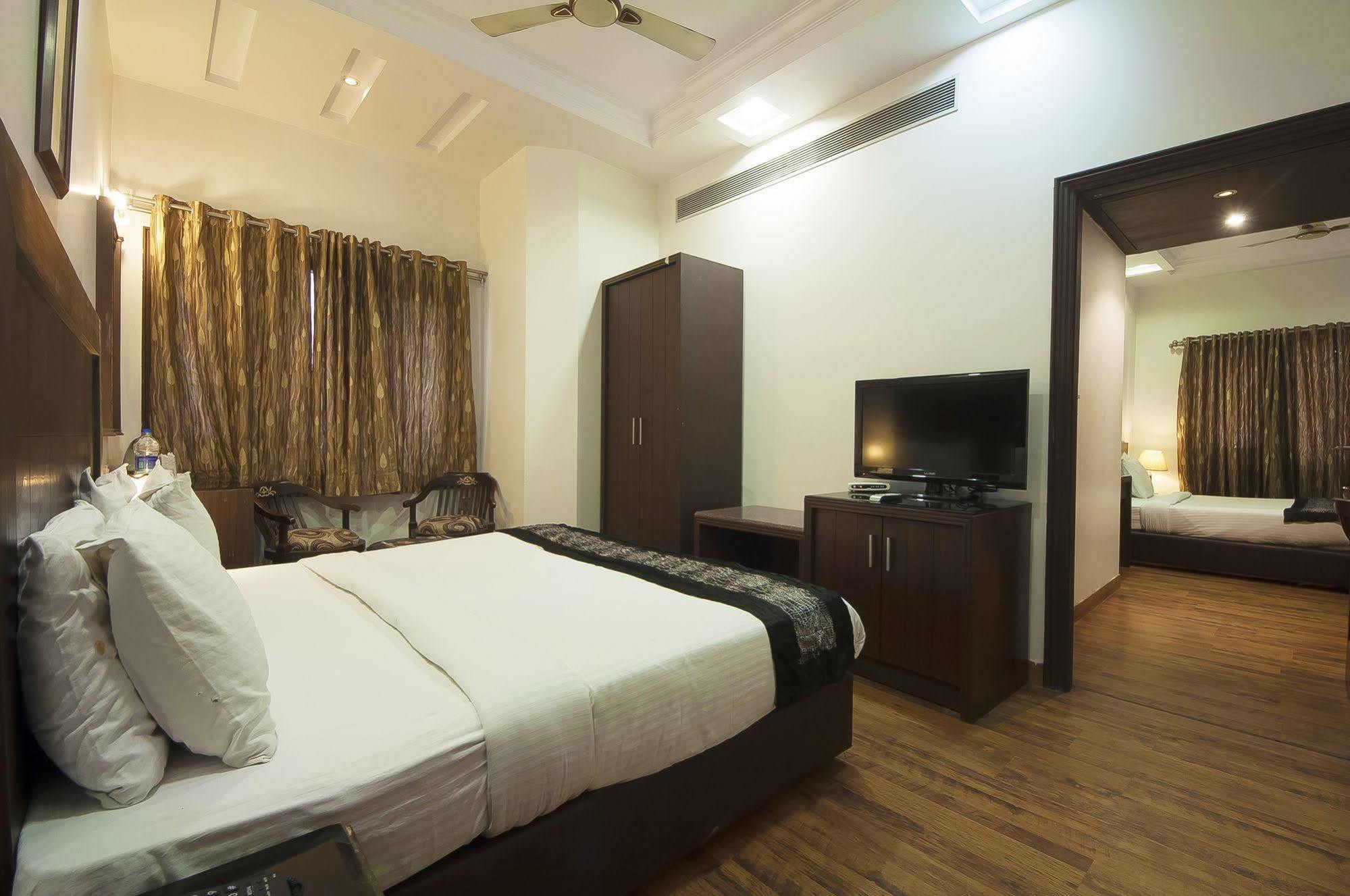 Hotel Prems Paradise อัมริตสา ภายนอก รูปภาพ