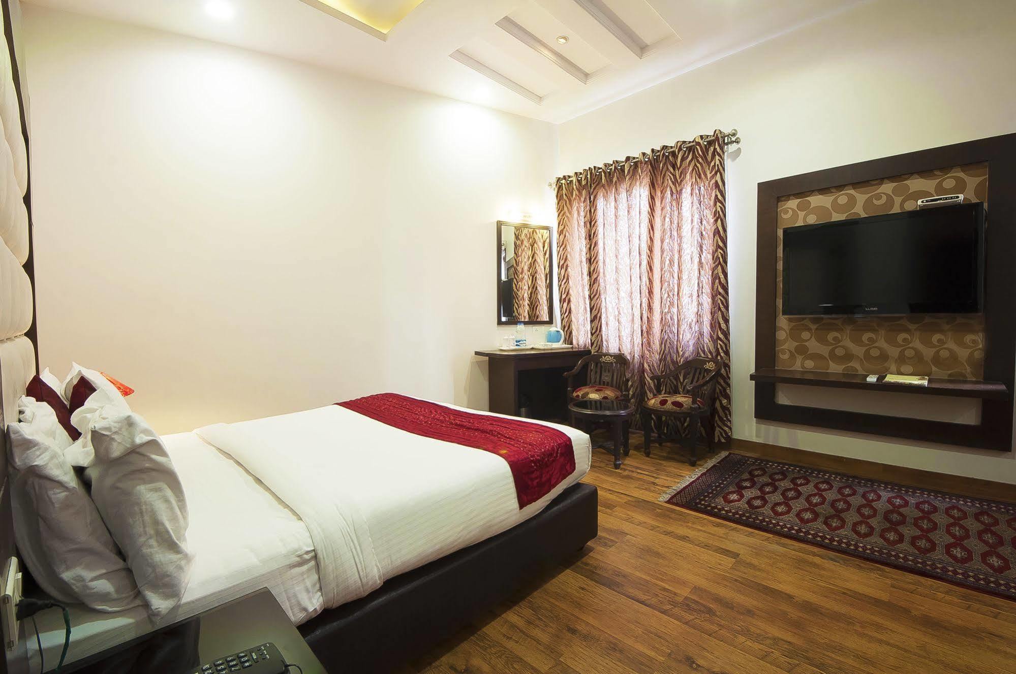 Hotel Prems Paradise อัมริตสา ภายนอก รูปภาพ