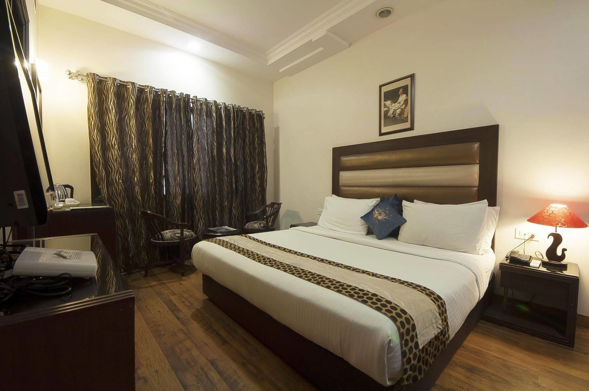 Hotel Prems Paradise อัมริตสา ภายนอก รูปภาพ